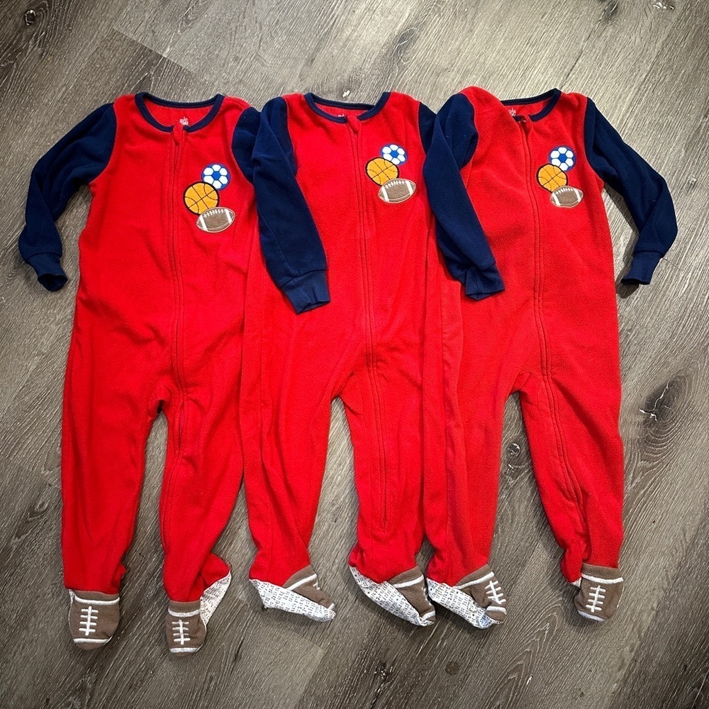 Lot of 3 pajamas footie sleepers